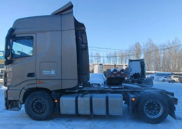 DongFeng GX 4x2 Седельный тягач DFH4180 — Б/У, 2023 г.