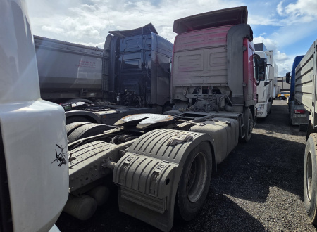 MERCEDES-BENZ Actros 4x2 Седельный тягач — Б/У, 2017 г.