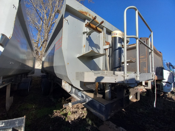 Grunwald 9453 Полуприцеп самосвальный 9453-0000010-50 — Б/У, 2018 г.