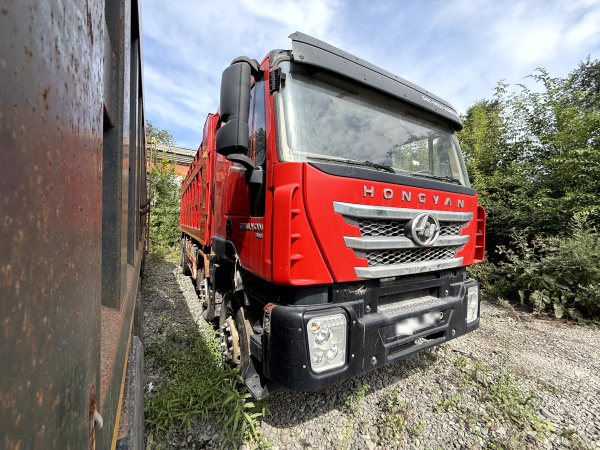 HONGYAN CQ3406HV39 8x4 Самосвал — Б/У, 2021 г.