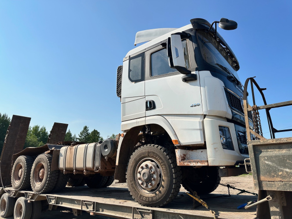Shacman (Shaanxi) SX42586V385 — Б/У, 2023 г.