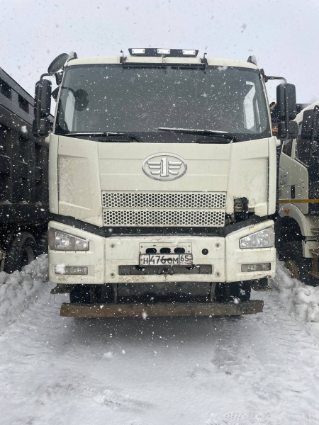 FAW J6 8x4 Самосвал СА3310Р66K24T4E5 — Б/У, 2023 г.
