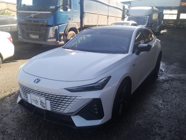 CHANGAN DLX 1.5T 7DCT (I поколение) — Б/У, 2024 г.