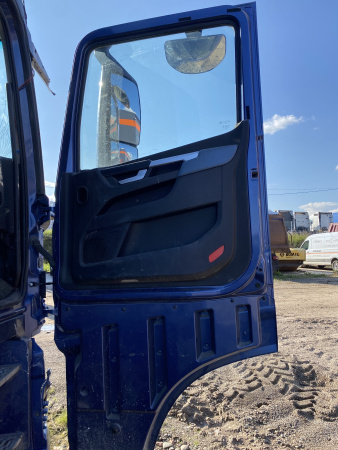 BEIJING BJ 6x4 Седельный тягач BJ4250D6CP-02 — Б/У, 2023 г.