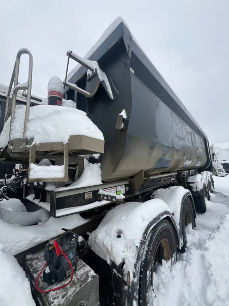 Grunwald 9453 Полуприцеп самосвальный 9453-0000010-50 — Б/У, 2023 г.