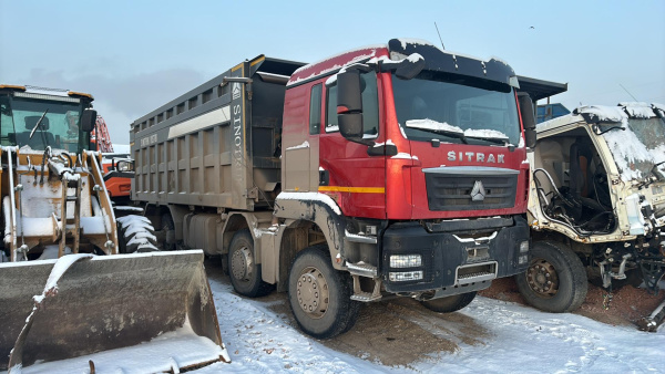 Sitrak ZZ3316V386ME — Б/У, 2022 г. (Красноярск, 104889 км)