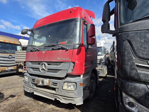 MERCEDES-BENZ Actros 4x2 Седельный тягач — Б/У, 2017 г.