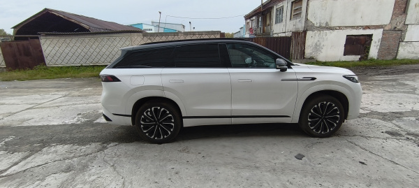 Jaecoo J8 2.0T DCT AWD Supreme — Б/У, 2024 г.