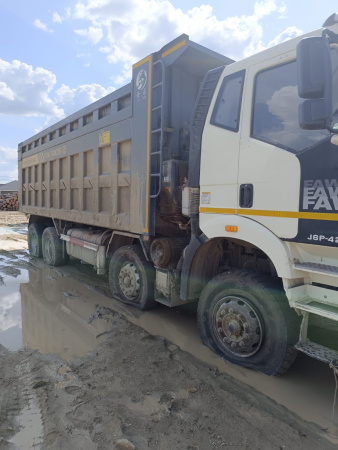 FAW CA 3310 8x4 Самосвал — Б/У, 2023 г.