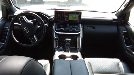 TOYOTA GR Sport 3.3d АКП — Б/У, 2021 г.