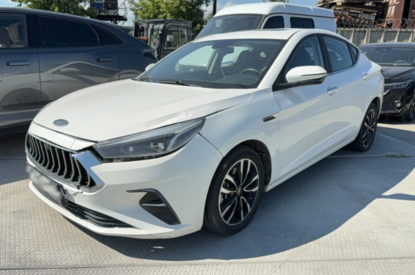 JAC Luxury 1.5 CVT (I поколение) — Б/У, 2023 г.