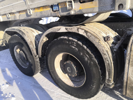 Shacman (Shaanxi) SX 6x4 Седельный тягач SX42584V324 — Б/У, 2023 г.