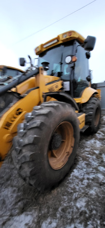 Bull 4SX Экскаватор-погрузчик — Б/У, 2023 г.