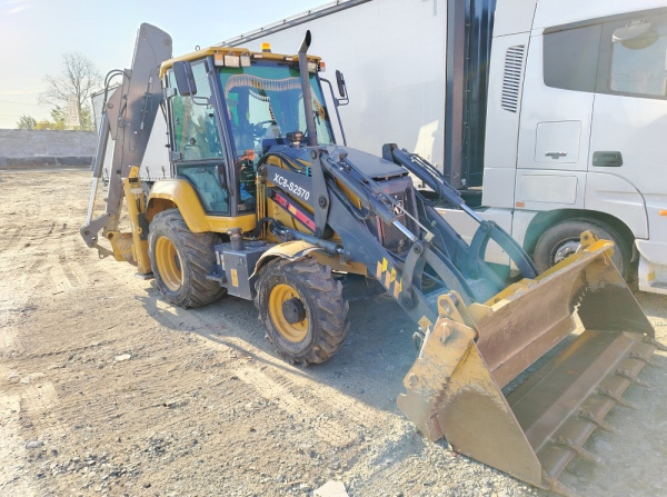 XCMG XC8-S2570 — Б/У, 2023 г.
