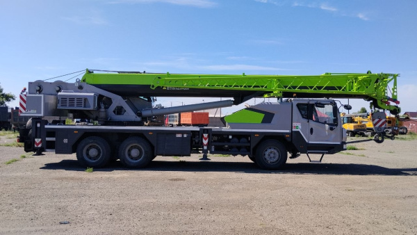 Zoomlion ZTC 6x4 Автокран ZTC300V — Б/У, 2024 г.