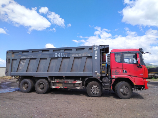 Shacman (Shaanxi) SX 8x4 Самосвал SX331863366 — Б/У, 2024 г.