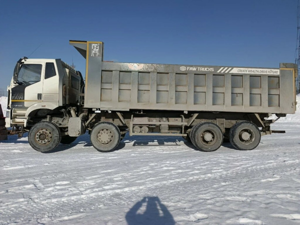 FAW J6 8x4 Самосвал СА3310Р66K24T4E5 — Б/У, 2022 г.