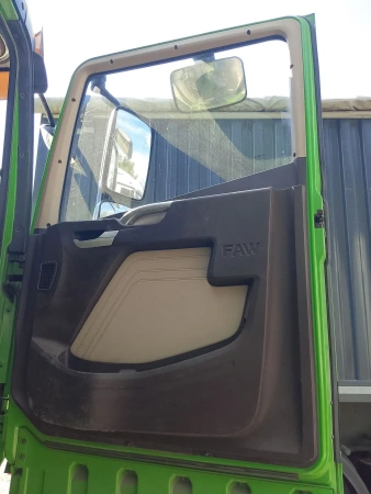 FAW JH6 6x4 Седельный тягач CA4250P25K15T1NE5A80 — Б/У, 2023 г.