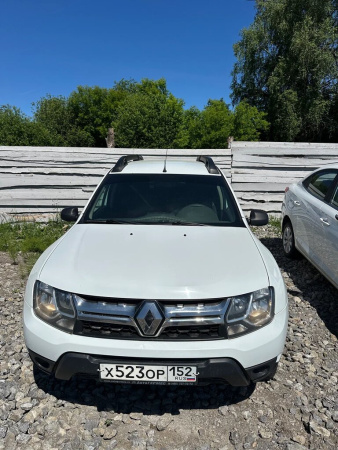 Renault DUSTER Authentique 1.6 MT5 4x2 — Б/У, 2016 г.