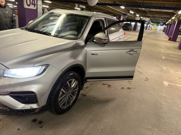 Geely Atlas Pro Luxury 1.5T DCT7 4WD — Б/У, 2023 г.