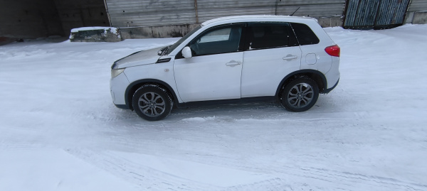 Suzuki VITARA 1.6 6AT GLX 4WD — Б/У, 2016 г.
