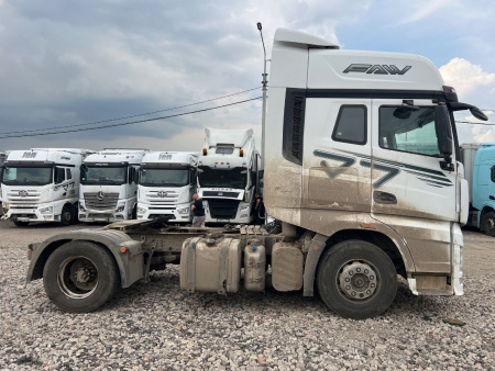 FAW J7 4x2 Седельный тягач CA4180P77K25E5 — Б/У, 2023 г.
