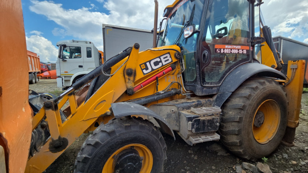 JCB 3CX Экскаватор-погрузчик — Б/У, 2023 г.