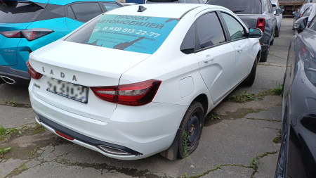 LADA Life 1.6 106hp 5MT — Б/У, 2023 г.