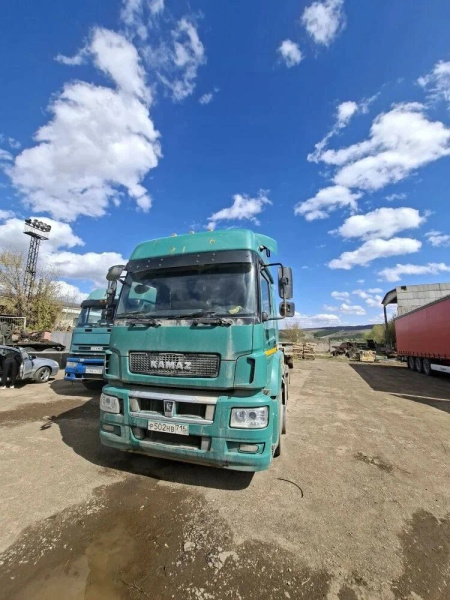 КамАЗ 5490 4x2 Седельный тягач 5490-S5 — Б/У, 2017 г.