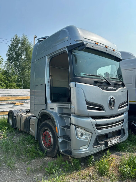 Shacman (Shaanxi) SX 4x2 Седельный тягач SX4188YY381 — Б/У, 2023 г.