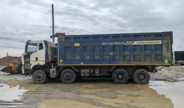 FAW CA 3310 8x4 Самосвал — Б/У, 2023 г.