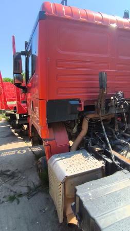 Shacman (Shaanxi) SX 6x6 Седельный тягач SX42586V385 — Б/У, 2023 г.