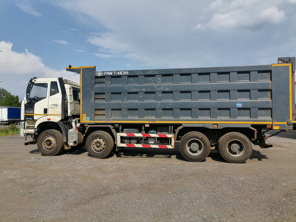 FAW J6 8x4 Самосвал СА3310Р66K24T4E5 — Б/У, 2023 г.