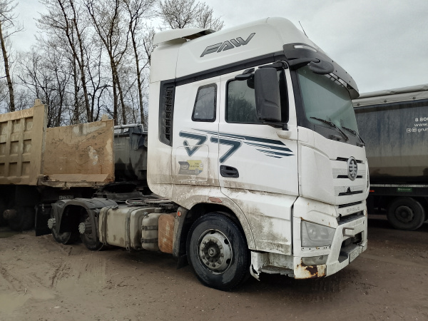 FAW J7 6x4 Седельный тягач CA4250P77K25T1E5 — Б/У, 2023 г.