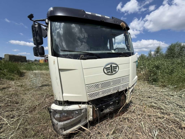 FAW CA3310P66K24T4E5 — Б/У, 2023 г.