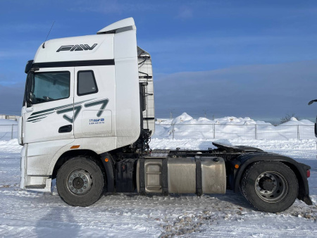 FAW J7 4x2 Седельный тягач CA4180P77K25E5 — Б/У, 2023 г.