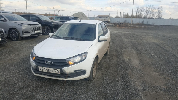 Lada Granta седан — Б/У, 2023 г. (Челябинск, 89784 км)