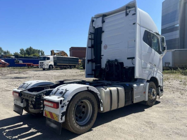 VOLVO FH16 4x2 — Б/У, 2023 г.