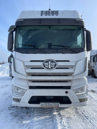 FAW J7 4x2 Седельный тягач CA4180P77K25E5 — Б/У, 2023 г.