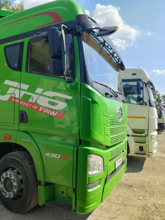FAW JH6 6x4 Седельный тягач CA4250P25K15T1NE5A80 — Б/У, 2023 г.