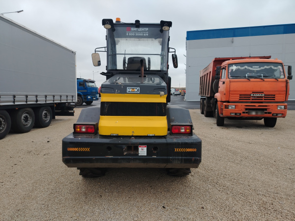 RUNMAX TL872 Фронтальный погрузчик — Б/У, 2022 г.