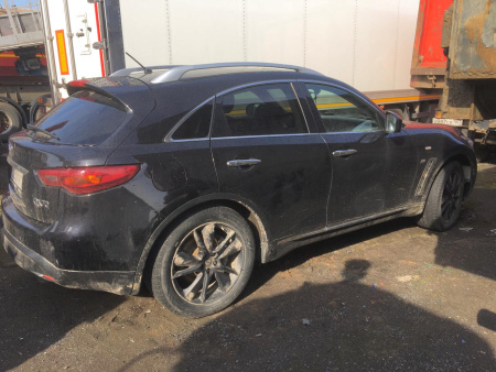 Infiniti QX70 3.7 Hi-tech — Б/У, 2017 г.