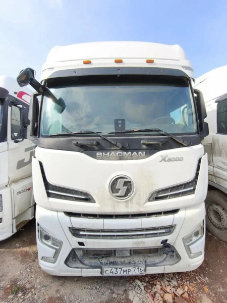 Shacman (Shaanxi) SX 4x2 Седельный тягач SX4188YY381 — Б/У, 2023 г.