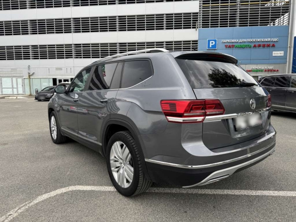 VOLKSWAGEN Status R4 2.0 TSI 220hp 8AT 4Motion — Б/У, 2018 г.