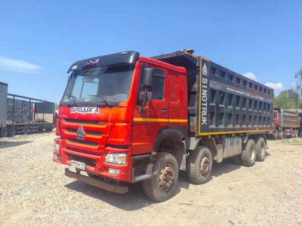 Howo ZZ 8x4 Самосвал ZZ3407S3867E — Б/У, 2023 г.