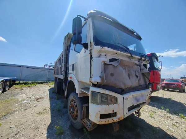 FAW J6* 6х4 Самосвал — Б/У, 2021 г.