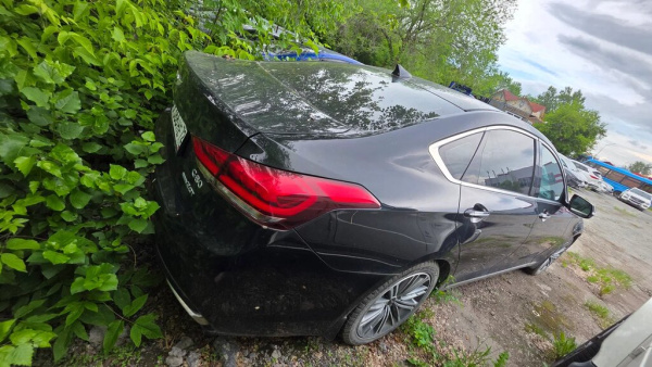 Genesis G80 Luxury 2.0 T-GDI 8AT 4WD — Б/У, 2017 г.