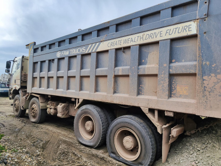 FAW J6 8x4 Самосвал СА3310Р66K24T4E5 — Б/У, 2023 г.
