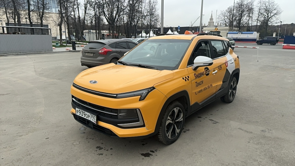 МОСКВИЧ Стандарт 1.5Т CVT — Б/У, 2023 г.