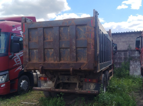 Shacman (Shaanxi) SX32586T384 6x4 Самосвал — Б/У, 2021 г.